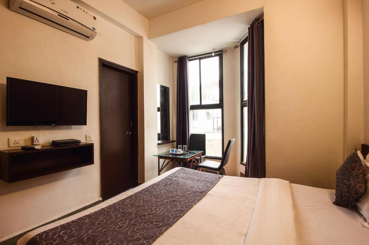 Oyo 3802 Hotel Nirmal Residency Аурангабад Екстер'єр фото